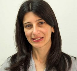 Retrato de la Dra. Laura Duque, Odontología / Imagenología